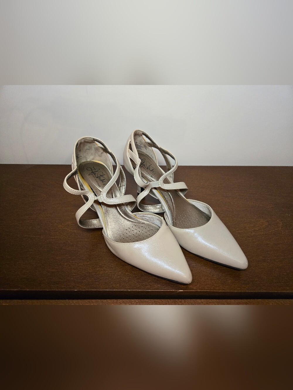 Lifestride nude Pointed Toe Strappy heels - Picture 2 of 8